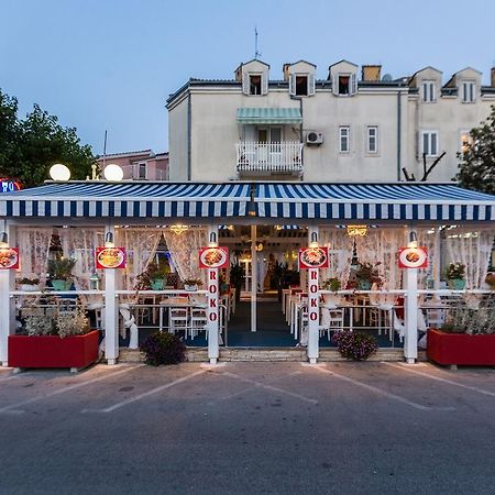 Apartments Elizabeth Biograd Na Moru Exterior photo